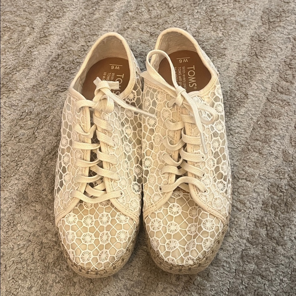 Toms Lena Natural Mosaic Mesh Lace-Up Espadrille Bridal Sneakers Cream 6
